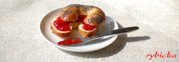 Makovky s jahodovým džemem