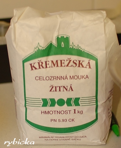 080715_dsc_4911_zitna_celozrnna_mouka 080715_dsc_4911_zitna_celozrnna_mouka