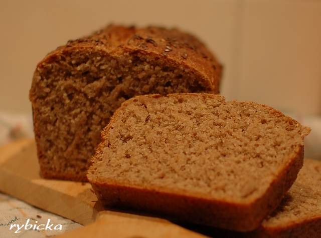 080715_dsc_4969_obycejny_zitny_celozrnny Chlebík z trouby a z formy