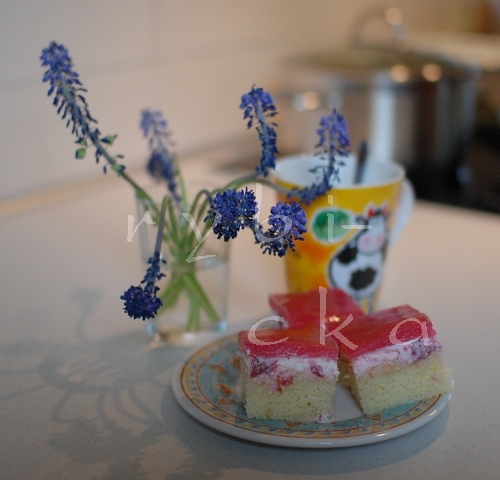 Žravé řezy s jahodami