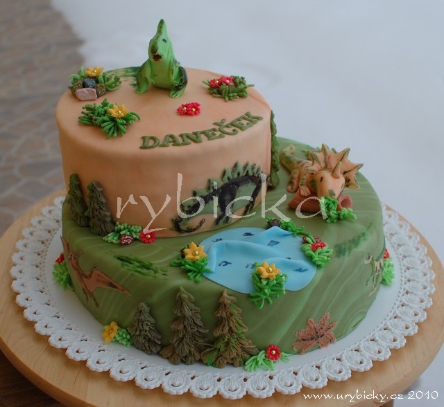 dsc_6037_147_dinos_zleva_640w dsc_6037_147_dinos_zleva_640w