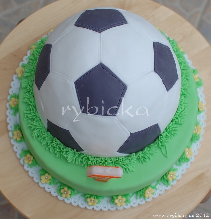 dsc_3325_221_luky_fotbal_zvrchu_740w dsc_3325_221_luky_fotbal_zvrchu_740w